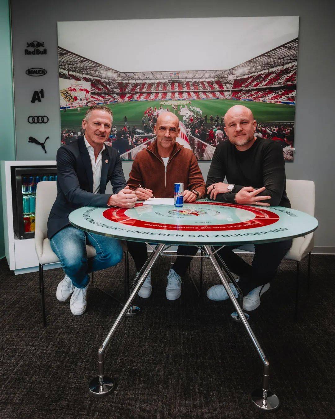 Doinb遭遇十五连败，皇家马德里教练面临压力！